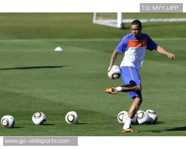 掌握足球颠球技巧提升球技的秘诀与训练方法分享 掌握足球颠球技巧提升球技的秘诀与训练方法分享